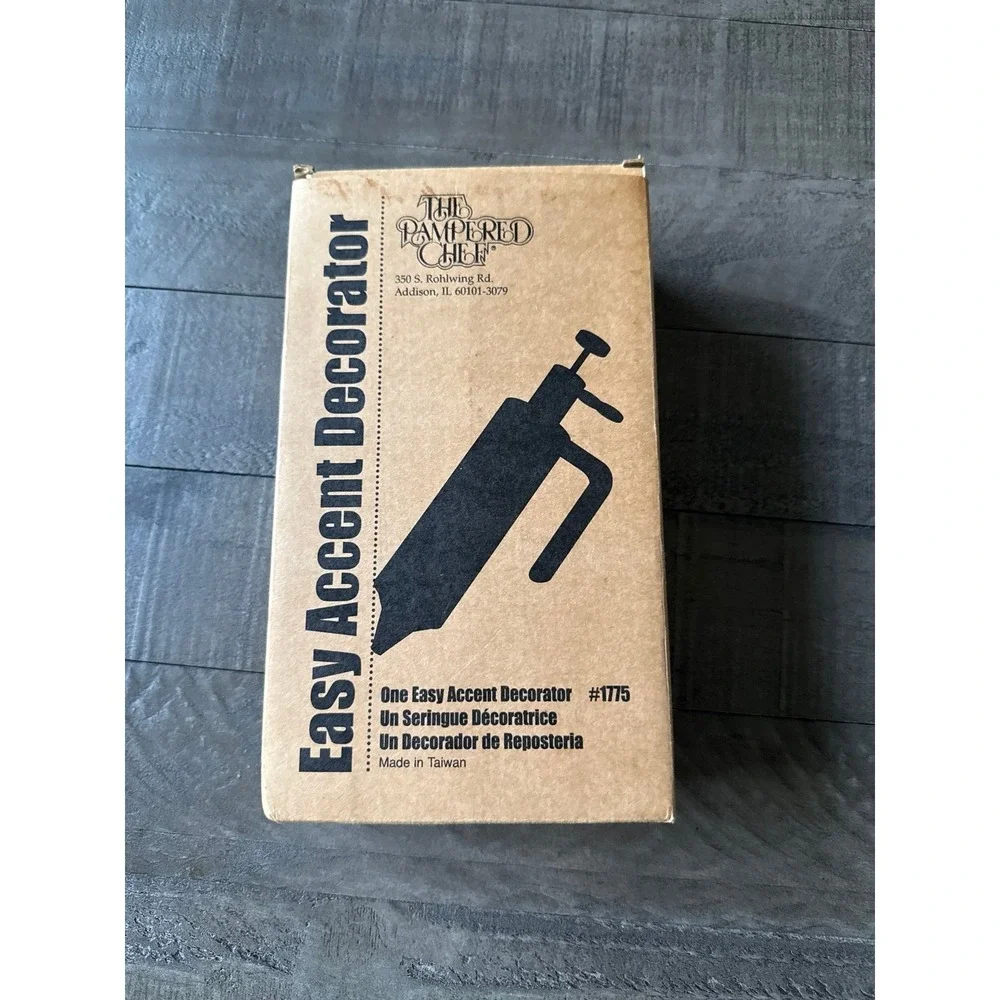 The Pampered Chef Easy Accent Decorator Kit #1775